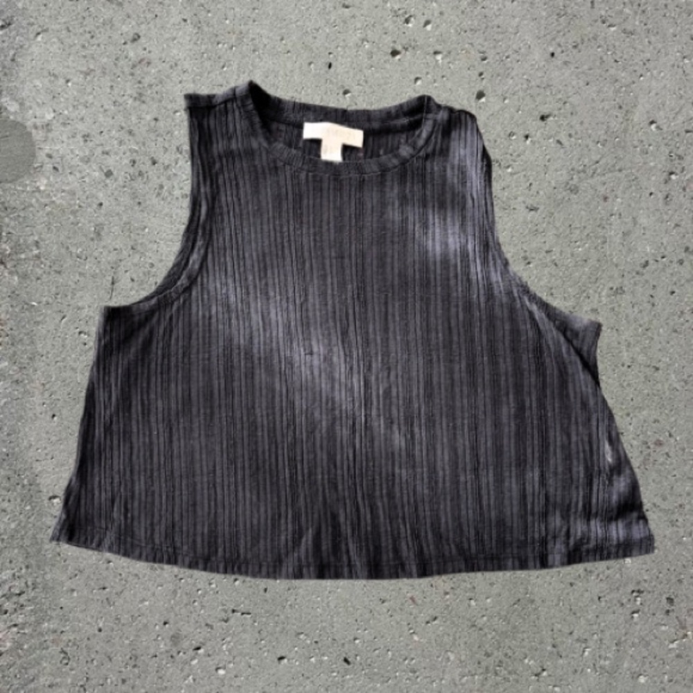 Forever 21 Charcoal Sleeveless Crop Top